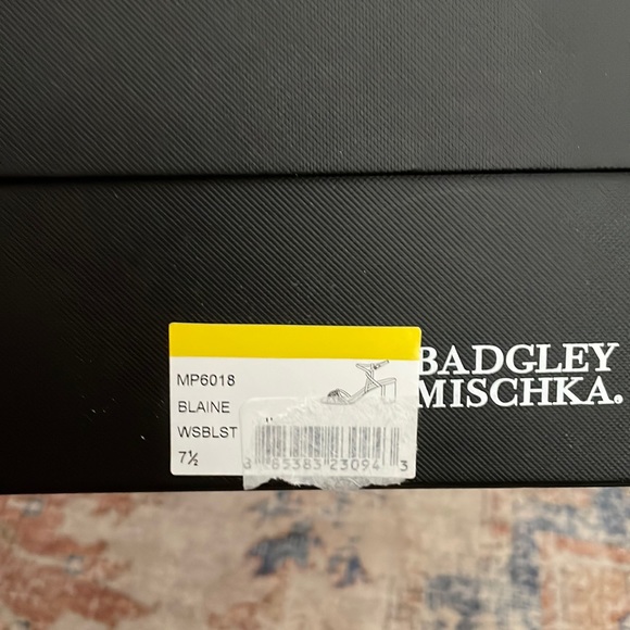 NWT-Badgley Mischka Women's Blaine Heeled Sandal, size 7.5, whisper blue satin - Picture 13 of 16